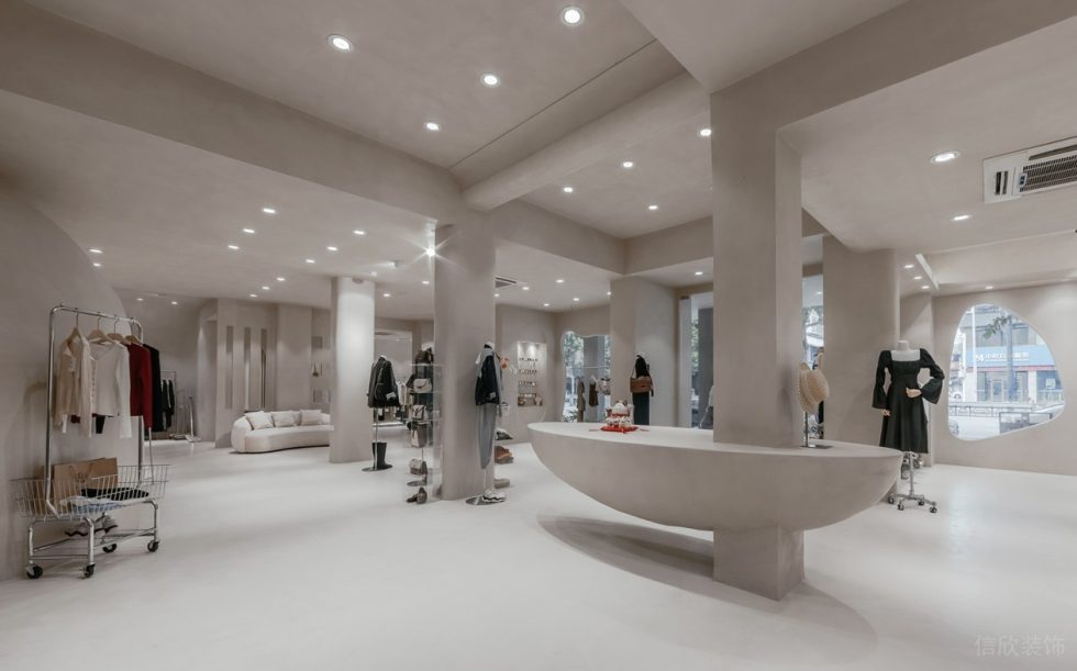 深圳市南山區(qū)前海現(xiàn)代風(fēng)女裝店裝修設(shè)計(jì)船型展臺(tái)