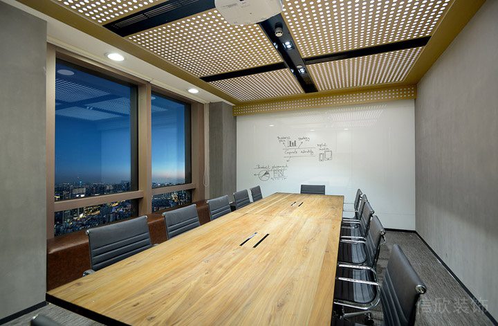 深圳寶安稻興環(huán)球科創(chuàng)中心900平方米現(xiàn)代工業(yè)風辦公室裝修案例會議室 深圳寶安稻興環(huán)球科創(chuàng)中心900平方米現(xiàn)代工業(yè)風辦公室裝修案例會議室