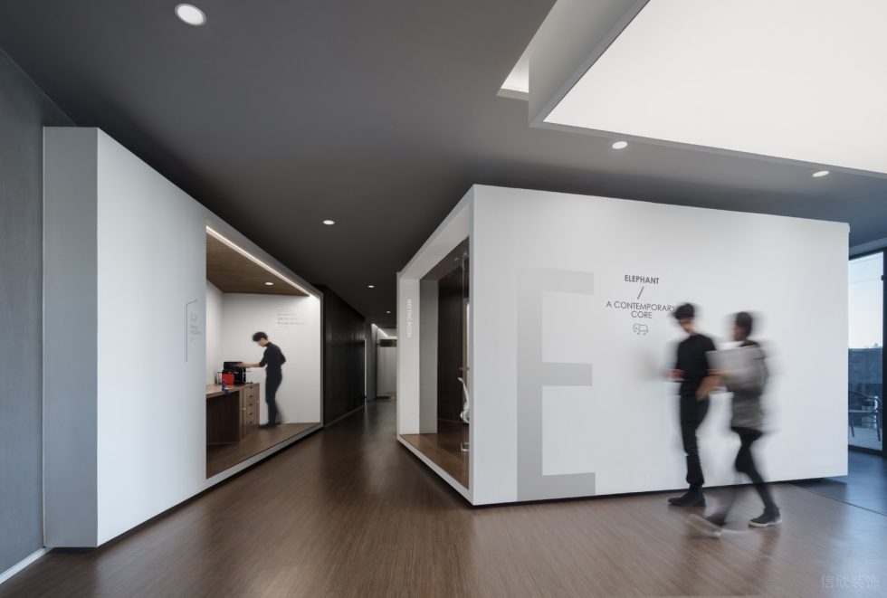 后現代工業風辦公室裝修案例過道 后現代工業風辦公室裝修案例過道