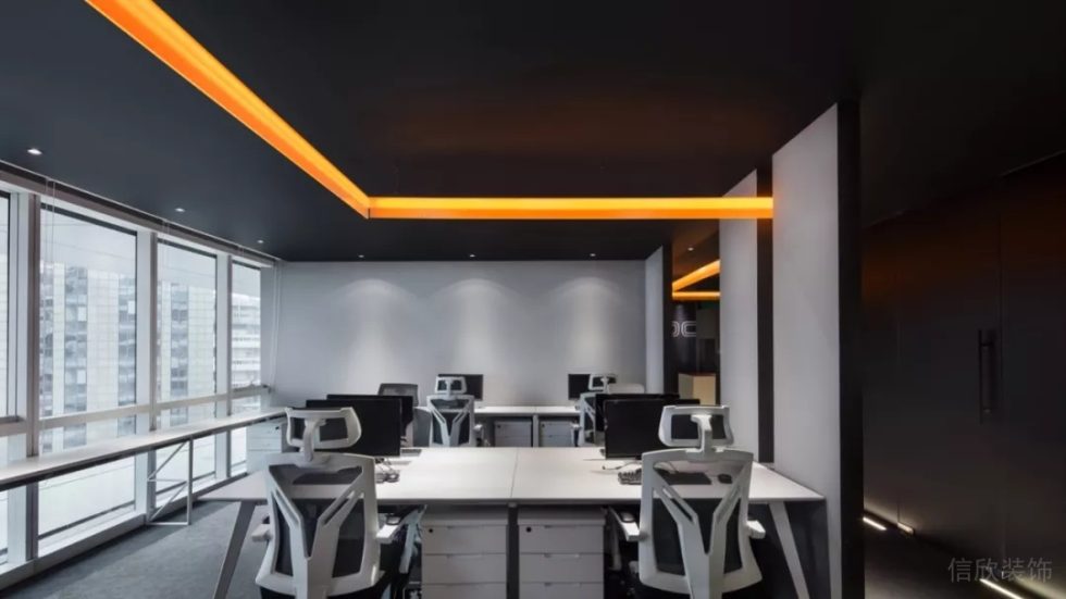 深圳南山同方信息港600平方米黑白灰色調(diào)現(xiàn)代科技風(fēng)公司裝修案例辦公區(qū) 深圳南山同方信息港600平方米黑白灰色調(diào)現(xiàn)代科技風(fēng)公司裝修案例辦公區(qū)