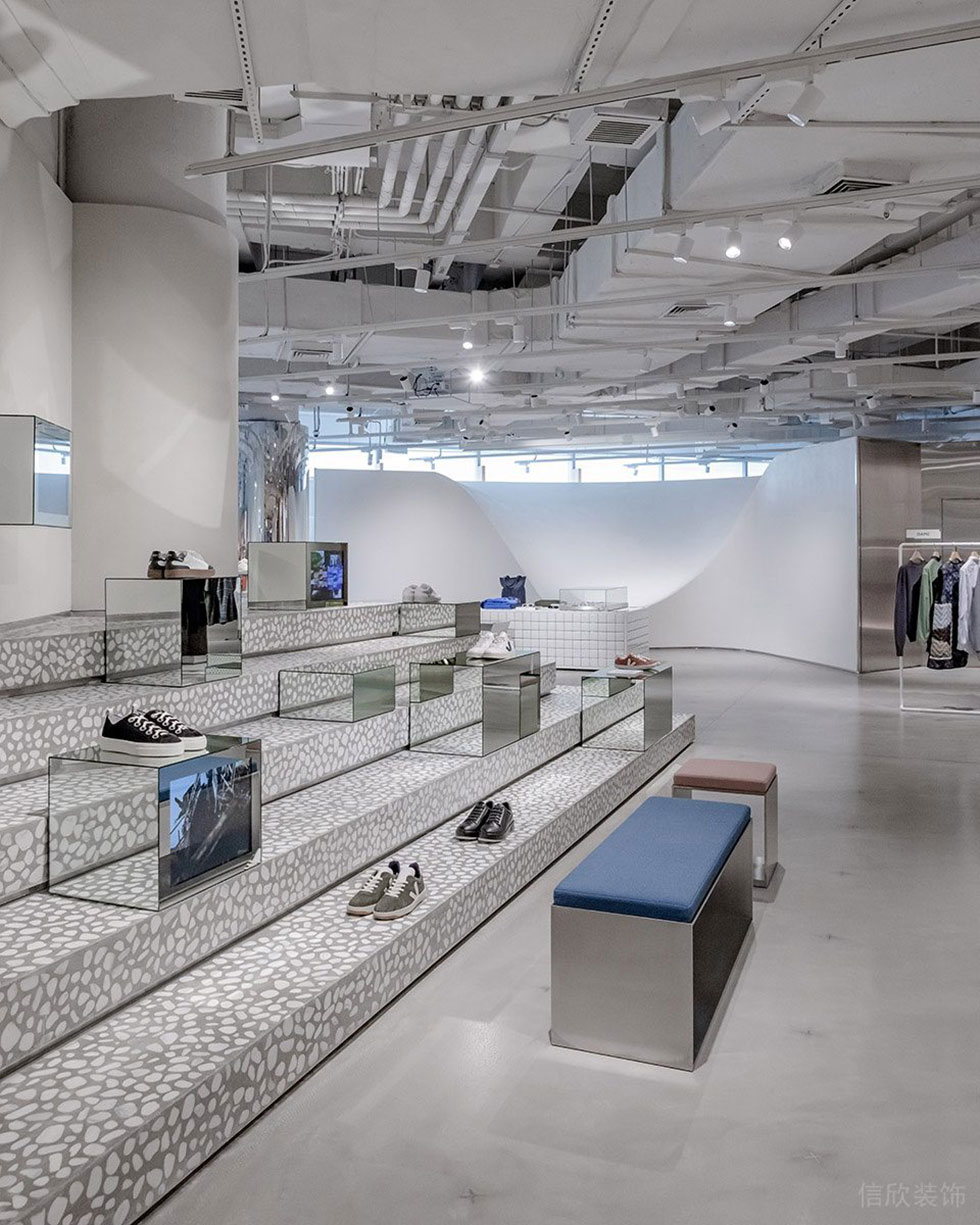 深圳市寶安區(qū)沙井現(xiàn)代風(fēng)assemble By Réel概念零售店裝修設(shè)計大廳2