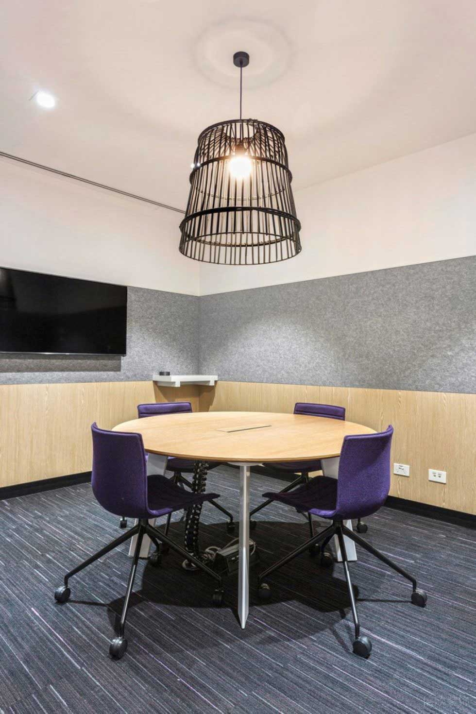 深圳寶安宏發(fā)中心大廈700平方米簡約主義原木色自然風辦公室裝修案例洽談室 深圳寶安宏發(fā)中心大廈700平方米簡約主義原木色自然風辦公室裝修案例洽談室