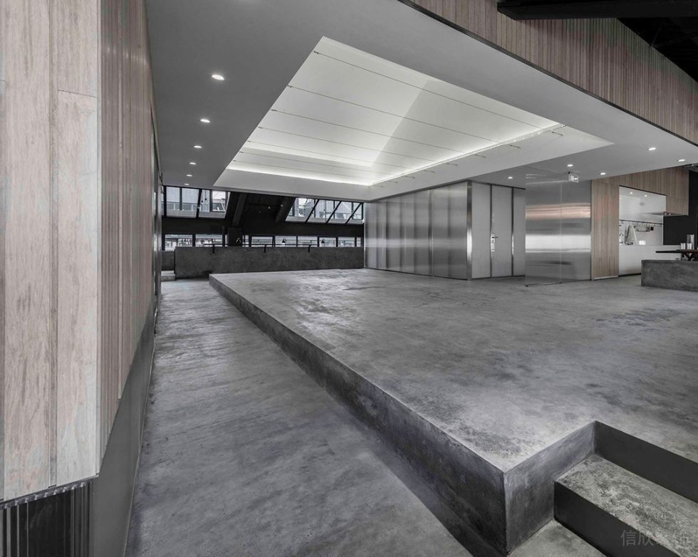 深圳龍崗深澳國際文化產(chǎn)業(yè)園800平方米工業(yè)主義簡約風(fēng)辦公室裝修案例多功能活動(dòng)廳 深圳龍崗深澳國際文化產(chǎn)業(yè)園800平方米工業(yè)主義簡約風(fēng)辦公室裝修案例多功能活動(dòng)廳