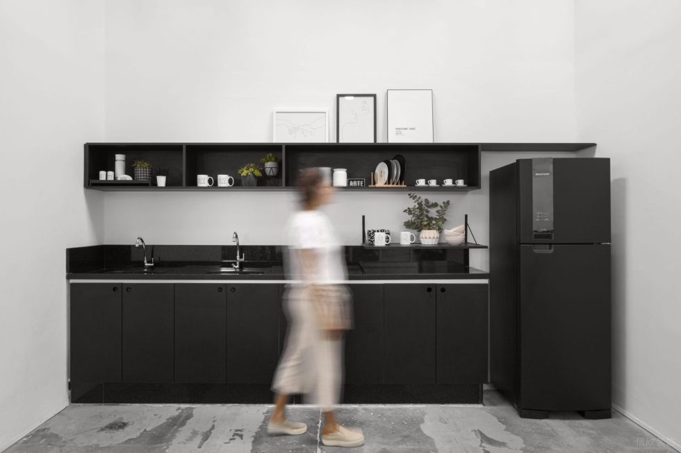 深圳羅湖區(qū)金光華廣場(chǎng)辦公室裝修 茶水區(qū)