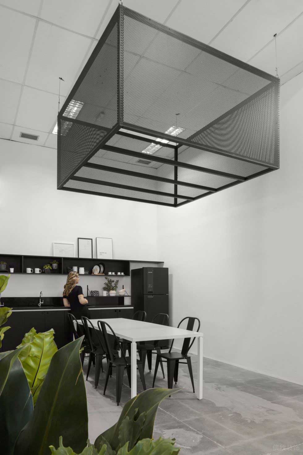 深圳羅湖區(qū)金光華廣場(chǎng)辦公室裝修 用餐區(qū)