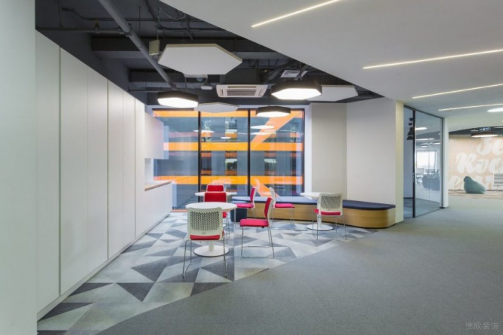 深圳南山世外桃源創(chuàng)意園900平方米簡約主義北歐風辦公室裝修案例開放式茶水間 深圳南山世外桃源創(chuàng)意園900平方米簡約主義北歐風辦公室裝修案例開放式茶水間