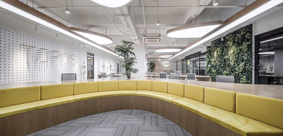 深圳南山中電長城大廈500平方米工業主義原木田園風辦公室裝修案例辦公大廳弧形卡座沙發休息區材料質感 深圳南山中電長城大廈500平方米工業主義原木田園風辦公室裝修案例辦公大廳弧形卡座沙發休息區材料質感