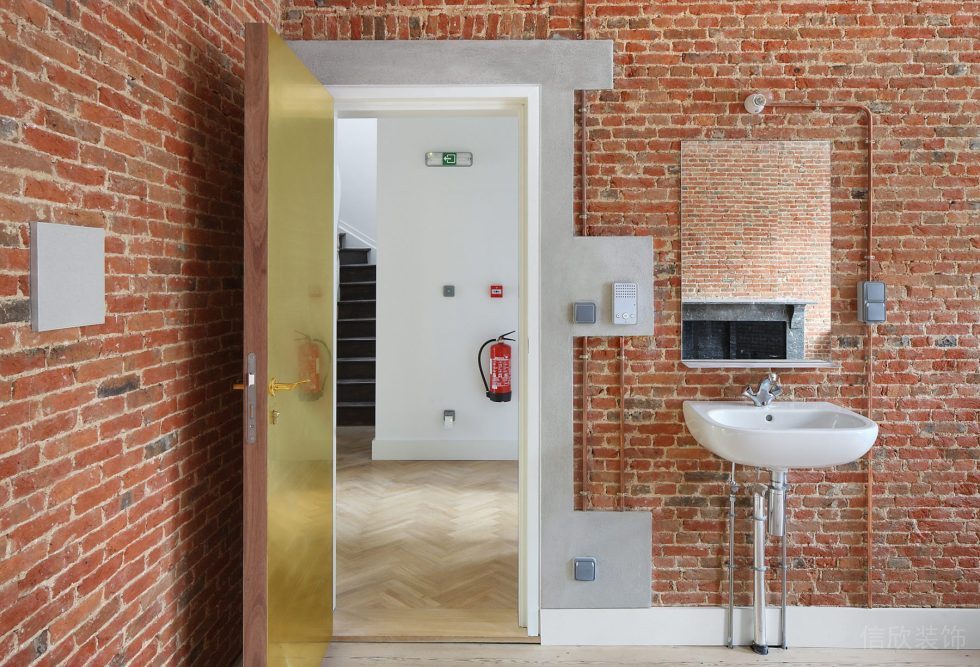 白鹿廣場簡約歐式辦公室裝修設(shè)計方案 工業(yè)風洗手池