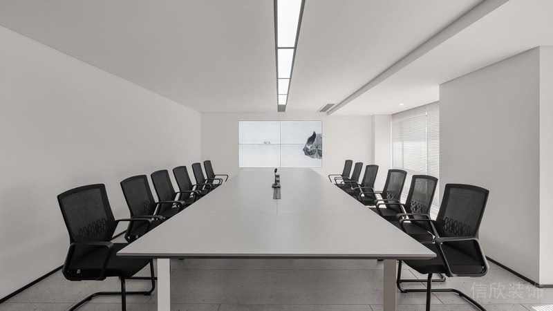 白色主調(diào)現(xiàn)代極簡主義風格辦公室裝修設計 會議會