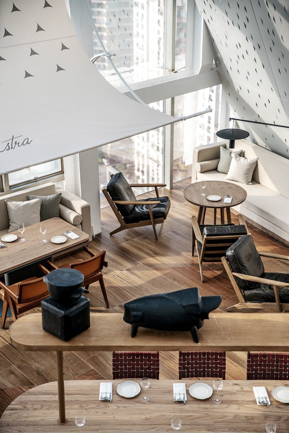 動(dòng)感美式餐廳用餐區(qū)裝修設(shè)計(jì)