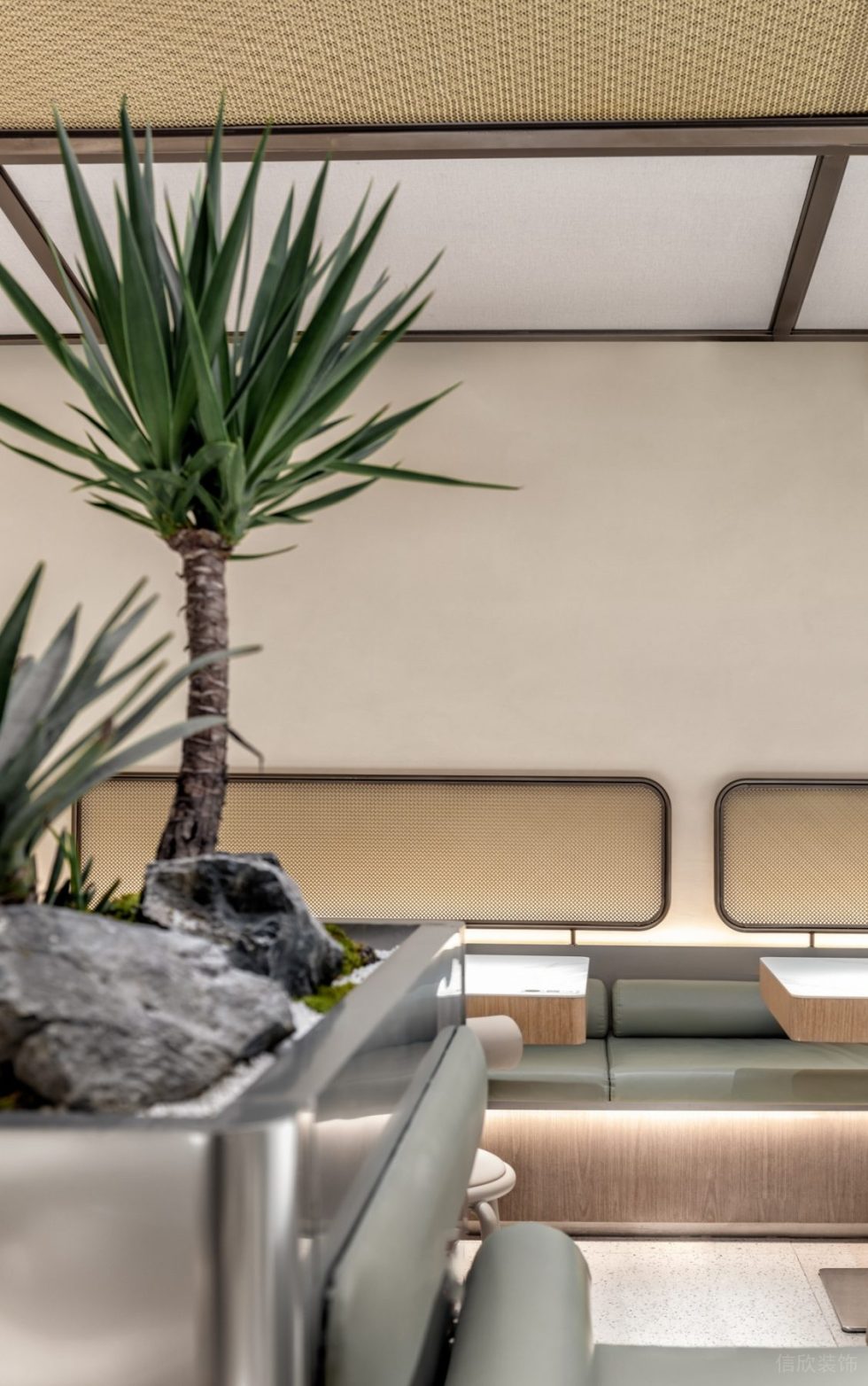 深圳寶安藝術(shù)日式食堂綠植細(xì)節(jié)裝修設(shè)計