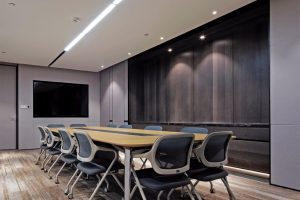 深圳南山惠恒大廈現代簡約風格設計理念辦公室裝修案例會議室效果圖