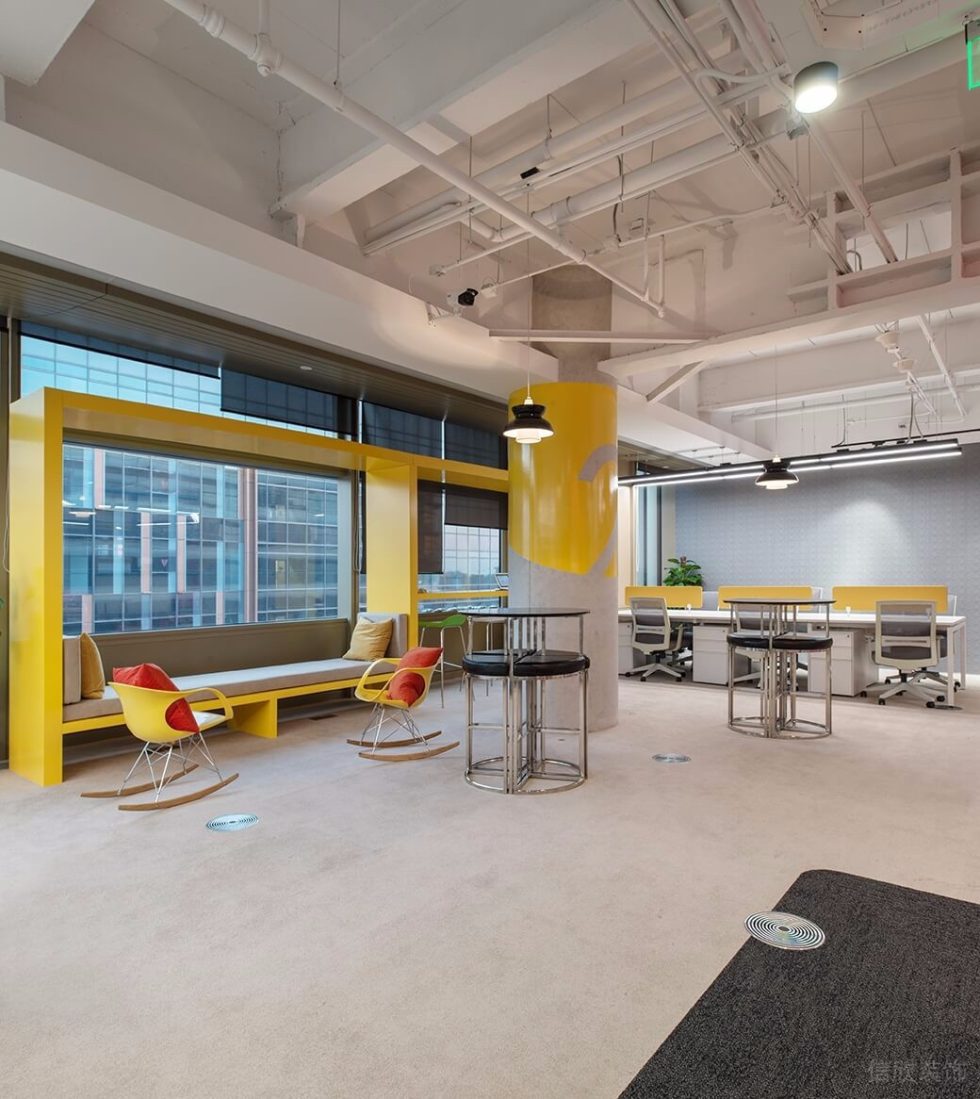 深圳龍崗山海商業(yè)廣場(chǎng)工業(yè)現(xiàn)代風(fēng)設(shè)計(jì)特色辦公室裝修案例技術(shù)部門辦公區(qū) 深圳龍崗山海商業(yè)廣場(chǎng)工業(yè)現(xiàn)代風(fēng)設(shè)計(jì)特色辦公室裝修案例技術(shù)部門辦公區(qū)