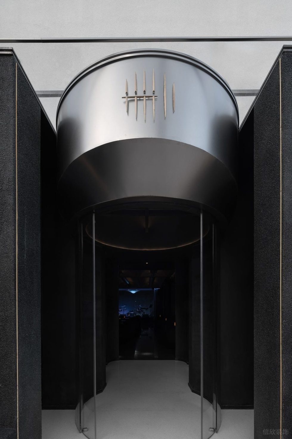 深圳南山工業(yè)風酒吧門頭裝修設計