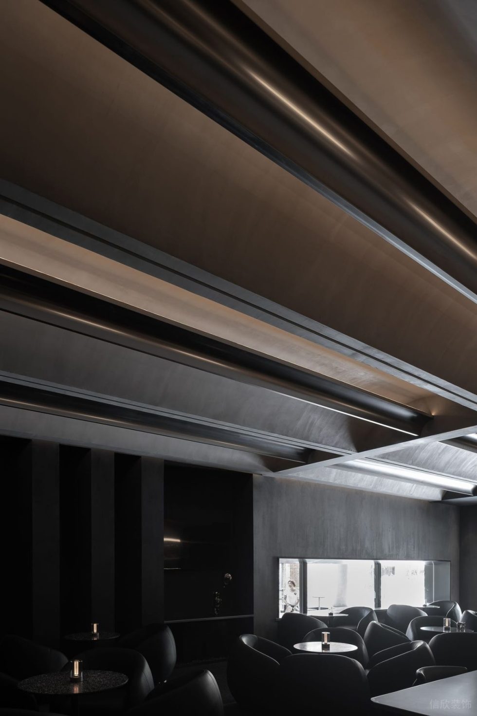 深圳南山工業(yè)風酒吧天花裝修設計