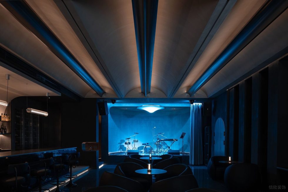 深圳南山工業(yè)風酒吧演出廳裝修設計