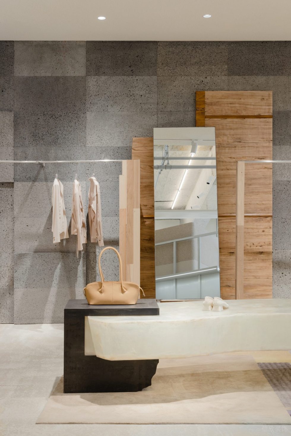 現代風服裝店旗艦店裝修設計-水泥復古磚背景墻面 現代風服裝店旗艦店裝修設計-水泥復古磚背景墻面