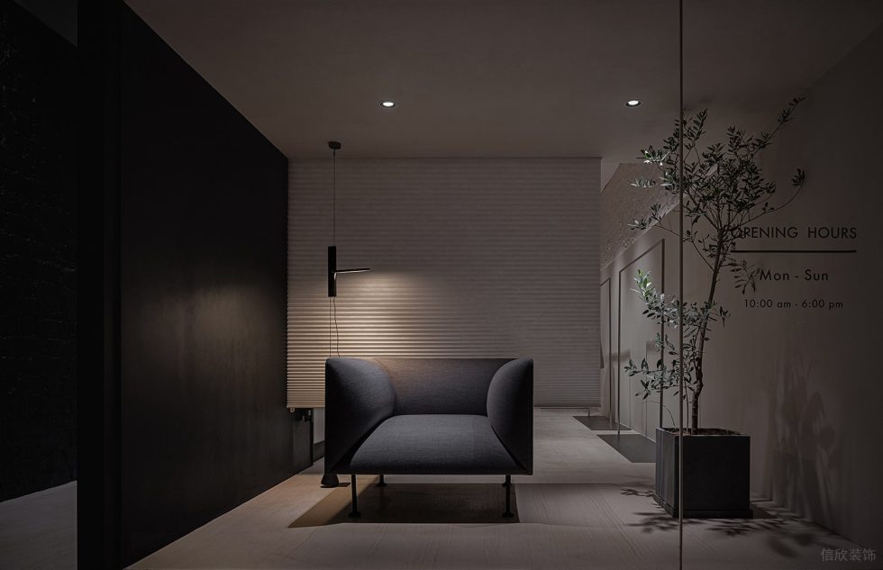 深圳市寶安區(qū)福永lougne Suit服裝定制店裝修設(shè)計(jì)-黑色沙發(fā) 深圳市寶安區(qū)福永lougne Suit服裝定制店裝修設(shè)計(jì)-黑色沙發(fā)