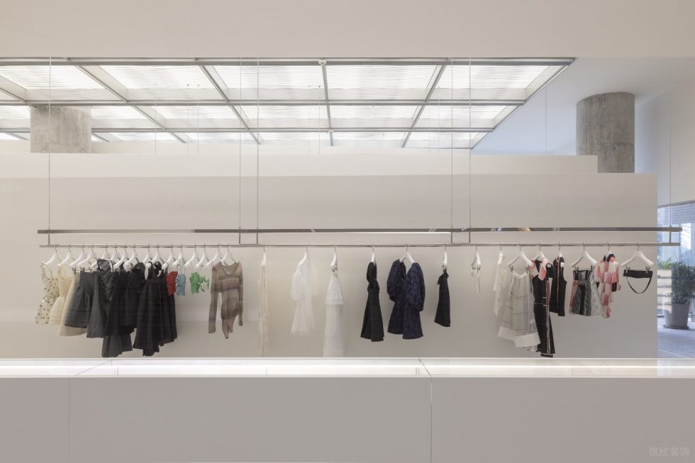 深圳市寶安區(qū)新安snd概念店裝修設(shè)計-懸掛升降式展示區(qū) 深圳市寶安區(qū)新安snd概念店裝修設(shè)計-懸掛升降式展示區(qū)