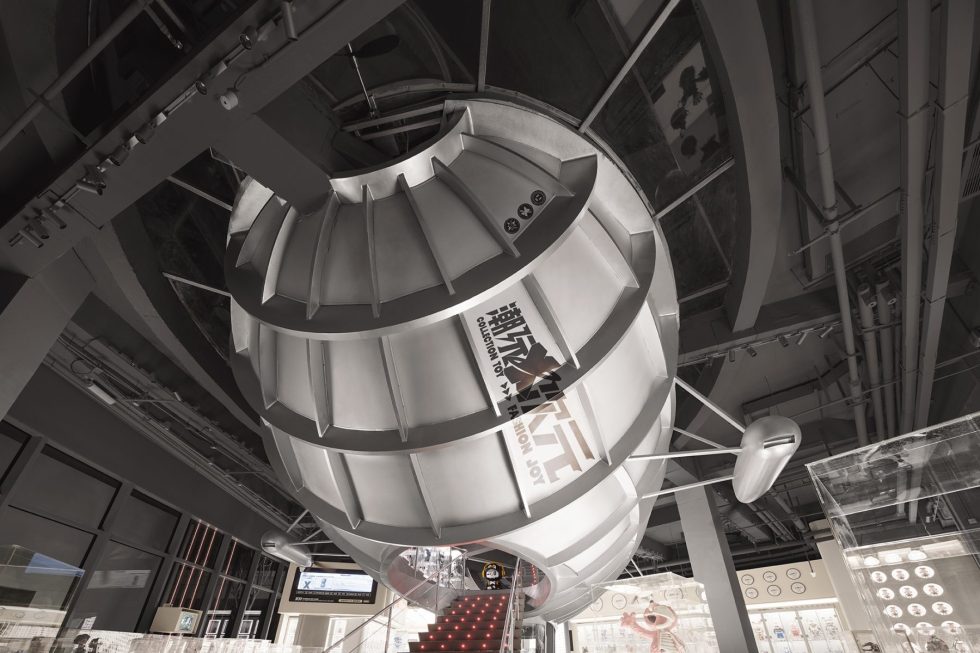 深圳市龍崗區 X11全球潮玩店裝修設計-飛艇造型 深圳市龍崗區 X11全球潮玩店裝修設計-飛艇造型