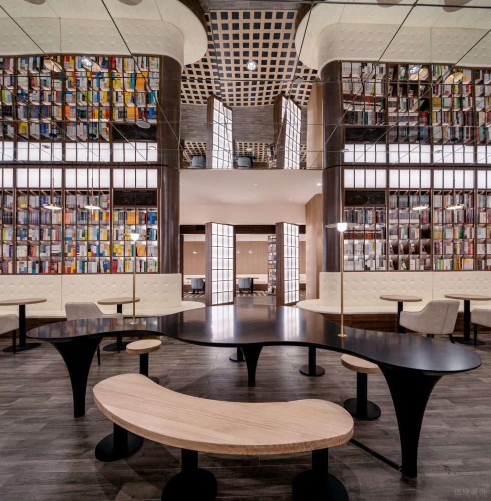 深圳市羅湖區(qū)寶安南新中式風書店裝修設(shè)計-實木弧形桌椅閱讀區(qū) 深圳市羅湖區(qū)寶安南新中式風書店裝修設(shè)計-實木弧形桌椅閱讀區(qū)