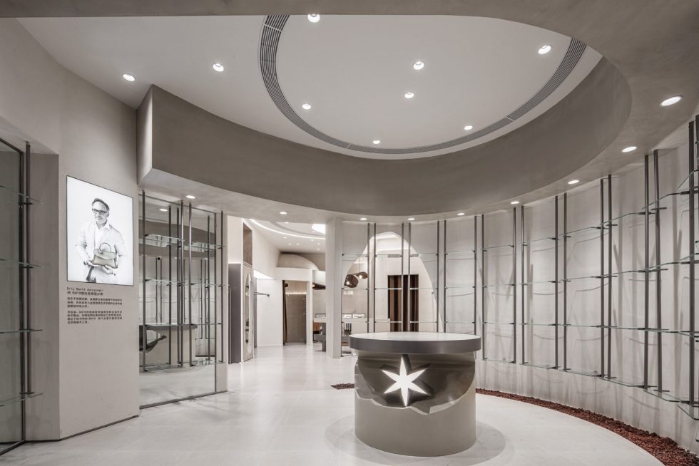 深圳市龍華區(qū)觀瀾服裝買(mǎi)手店裝修設(shè)計(jì) 大廳