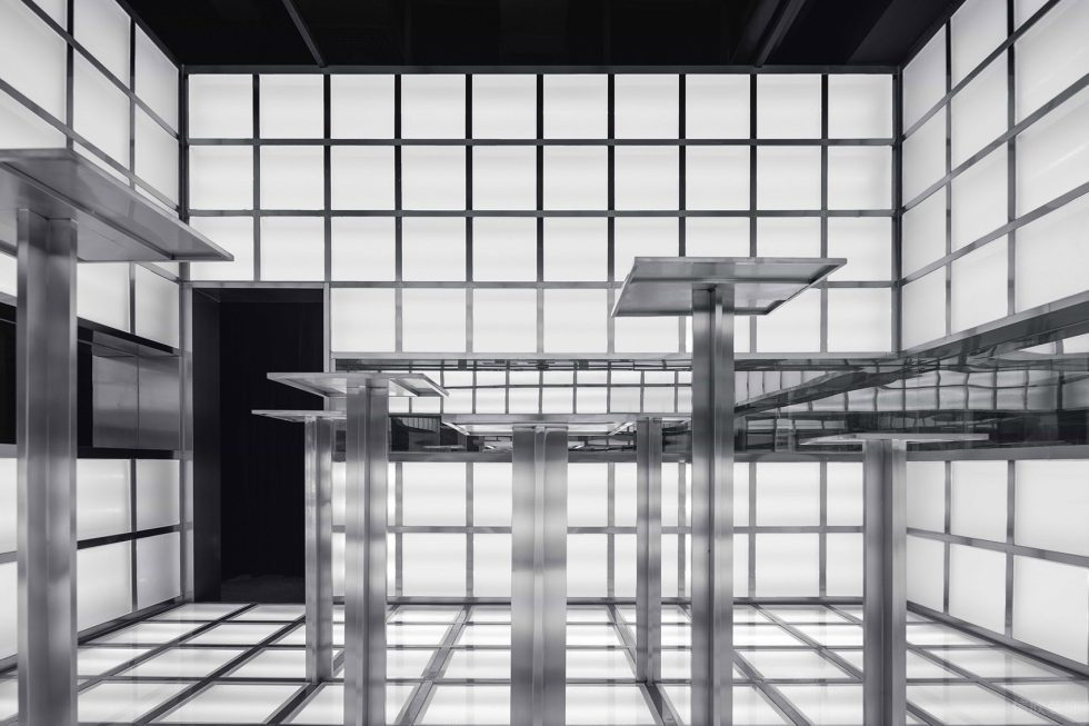 深圳市南山區(qū)南頭現(xiàn)代風dresscode花卉概念店裝修設計-不銹鋼花卉展臺 深圳市南山區(qū)南頭現(xiàn)代風dresscode花卉概念店裝修設計-不銹鋼花卉展臺