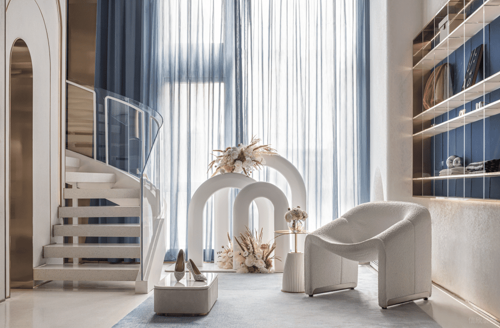 深圳市南山區(qū)蛇口現(xiàn)代輕奢風禮服店裝修設(shè)計-接待區(qū) 深圳市南山區(qū)蛇口現(xiàn)代輕奢風禮服店裝修設(shè)計-接待區(qū)