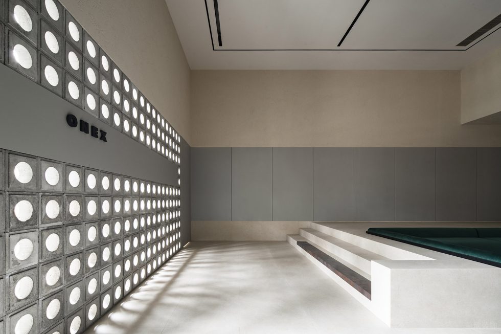 工業(yè)風(fēng)辦公室裝修設(shè)計 休息區(qū)階梯凳子