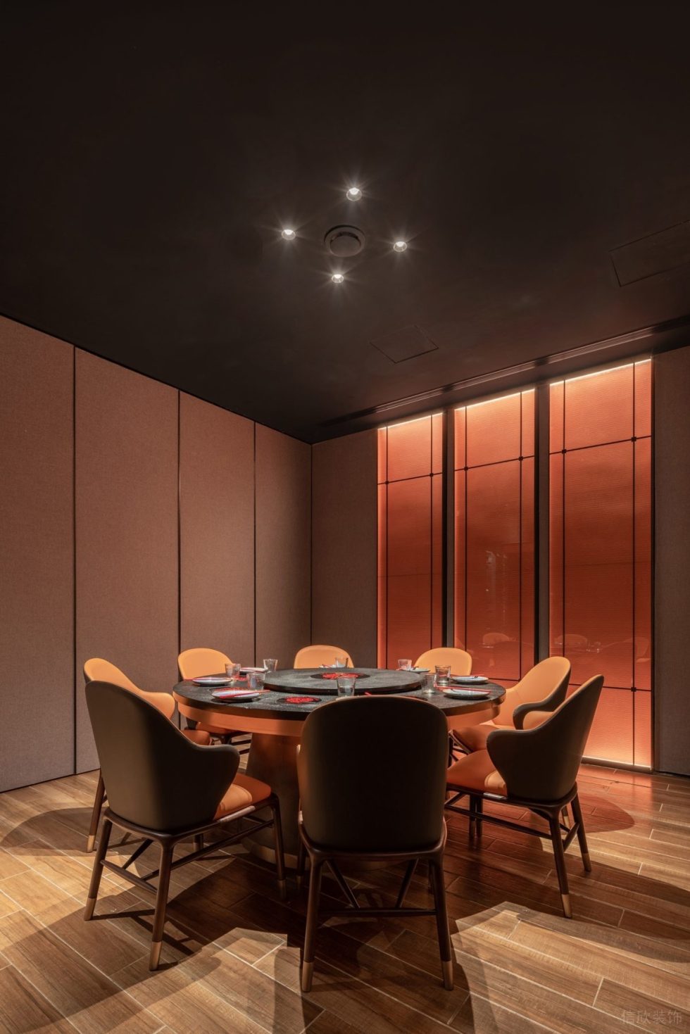工業(yè)風火鍋店黑色格調(diào)平頂裝修設計