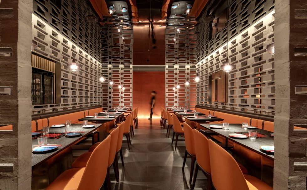 工業(yè)風火鍋店鏤空隔墻裝修設計