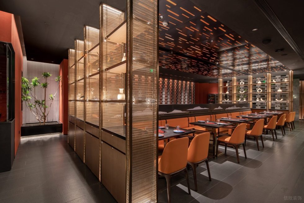 工業(yè)風火鍋店圍合就餐區(qū)裝修設計