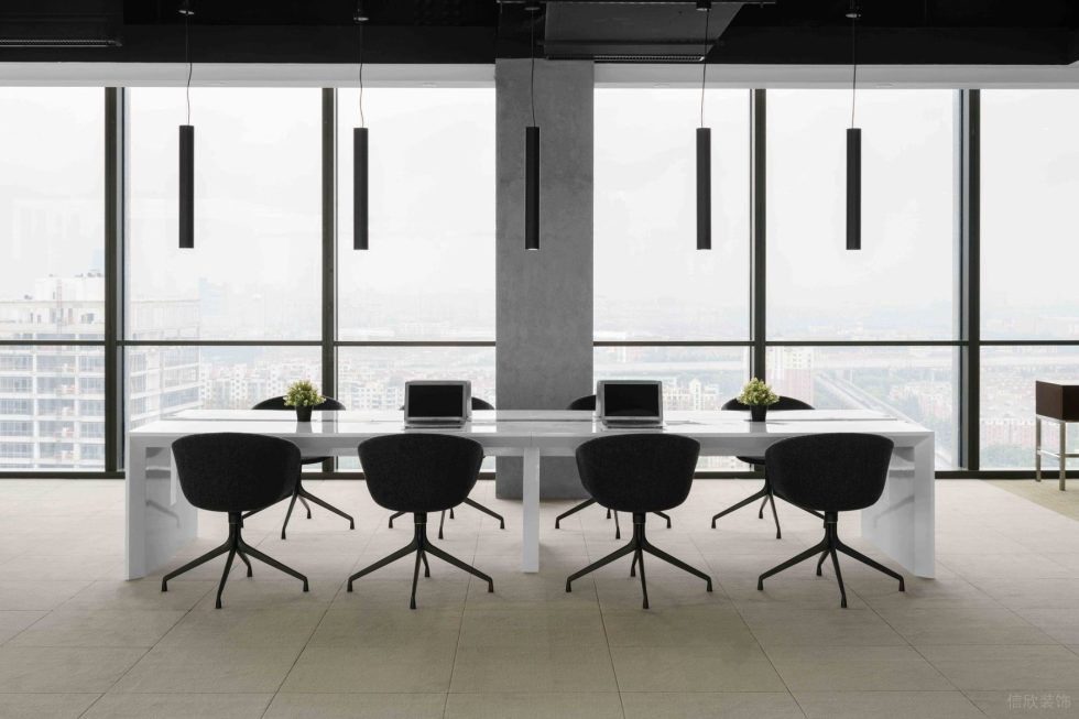 潔白現(xiàn)代風(fēng)辦公室裝修設(shè)計(jì)白色大理石工作臺 潔白現(xiàn)代風(fēng)辦公室裝修設(shè)計(jì)白色大理石工作臺