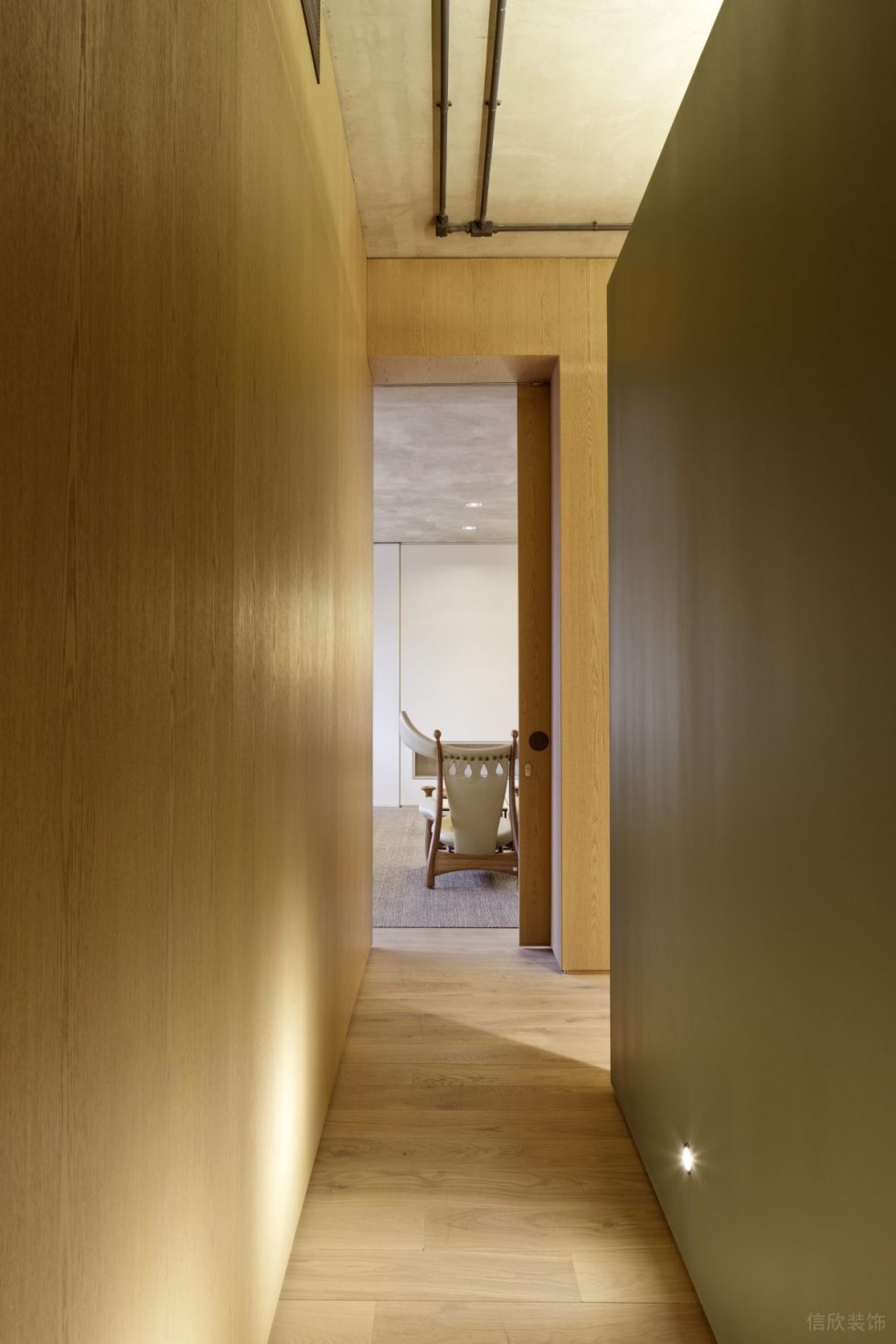 簡約原木風(fēng)辦公室裝修設(shè)計原木色過道 簡約原木風(fēng)辦公室裝修設(shè)計原木色過道