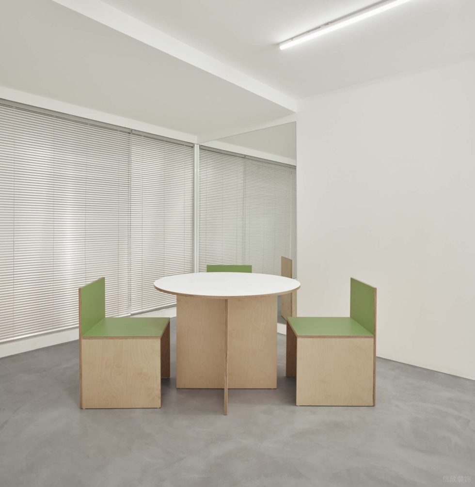 簡約原木風(fēng)辦公室裝修設(shè)計 洽談區(qū)