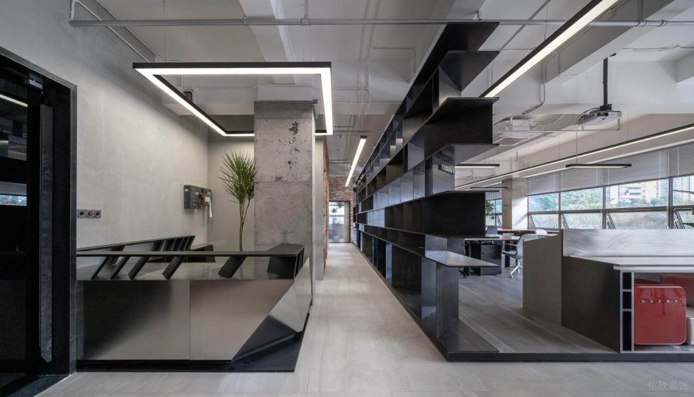 美式工業風辦公室裝修設計黑灰色過道 美式工業風辦公室裝修設計黑灰色過道