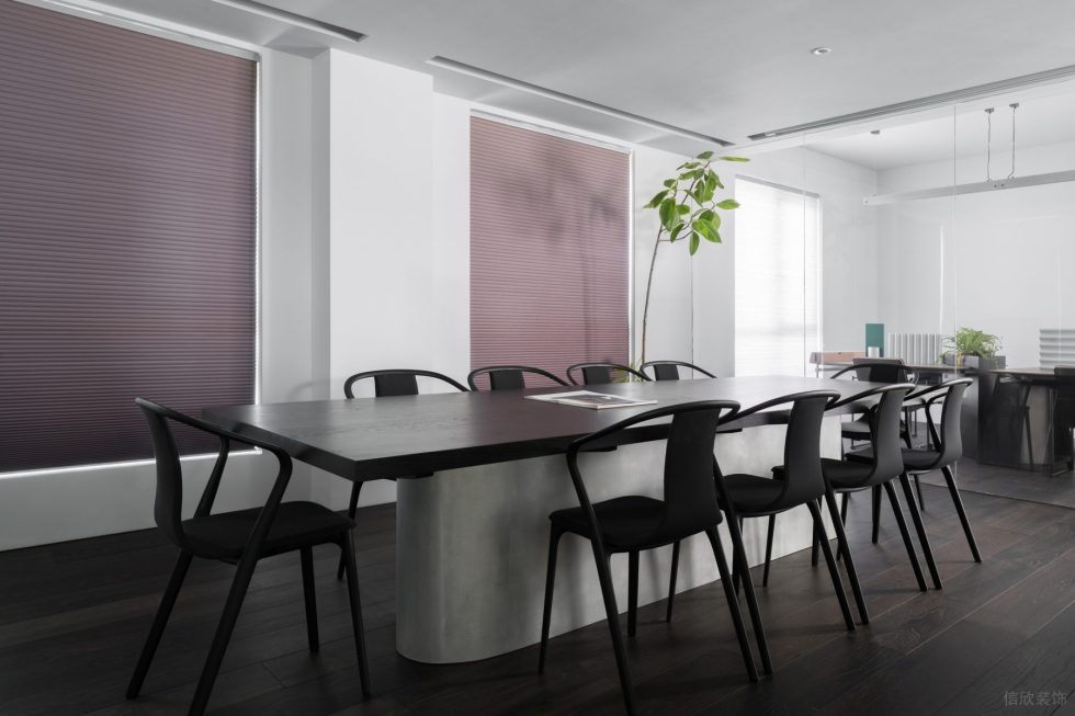 木質簡約風辦公室裝修設計深木色討論桌 木質簡約風辦公室裝修設計深木色討論桌