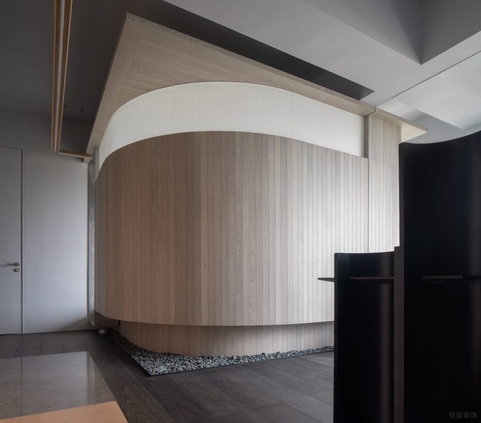 木質簡約風辦公室裝修設計原木色弧形墻體 木質簡約風辦公室裝修設計原木色弧形墻體
