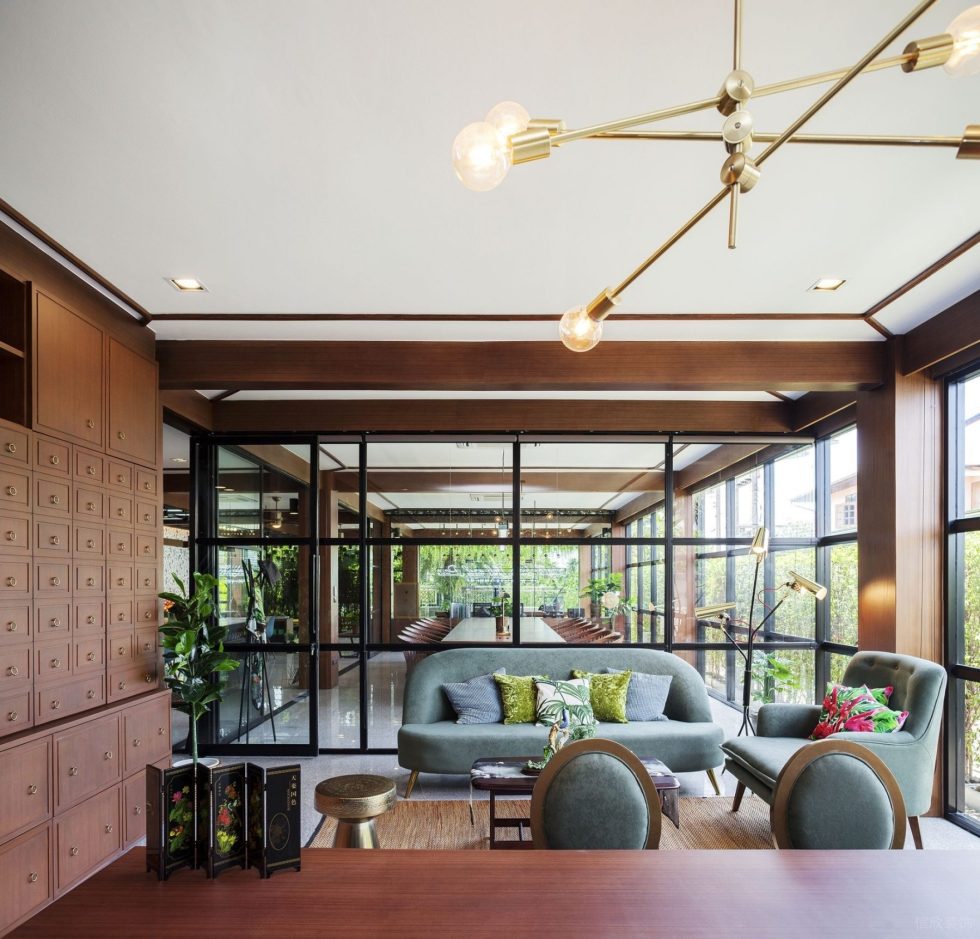 暖色田園風辦公室裝修設計淺綠色布絨沙發 暖色田園風辦公室裝修設計淺綠色布絨沙發