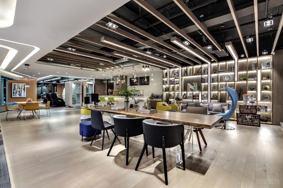 淺色調科幻現代風辦公室裝修設計木紋色休閑活動廳 淺色調科幻現代風辦公室裝修設計木紋色休閑活動廳