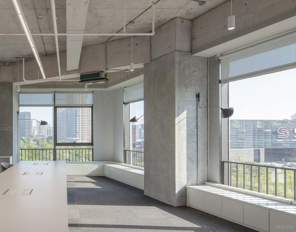 時(shí)尚極簡風(fēng)辦公室裝修設(shè)計(jì)白色窗臺矮柜閑坐區(qū) 時(shí)尚極簡風(fēng)辦公室裝修設(shè)計(jì)白色窗臺矮柜閑坐區(qū)