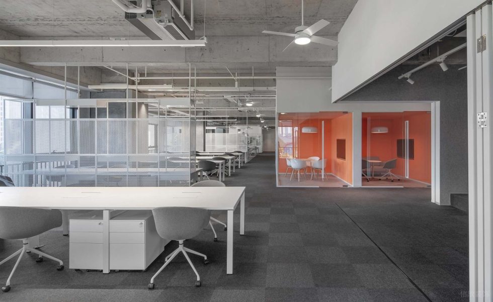 時(shí)尚極簡風(fēng)辦公室裝修設(shè)計(jì)灰色布藝辦公椅 時(shí)尚極簡風(fēng)辦公室裝修設(shè)計(jì)灰色布藝辦公椅