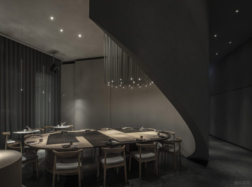 現(xiàn)代簡約風(fēng)格餐廳灰白色弧形墻面隔斷效果圖