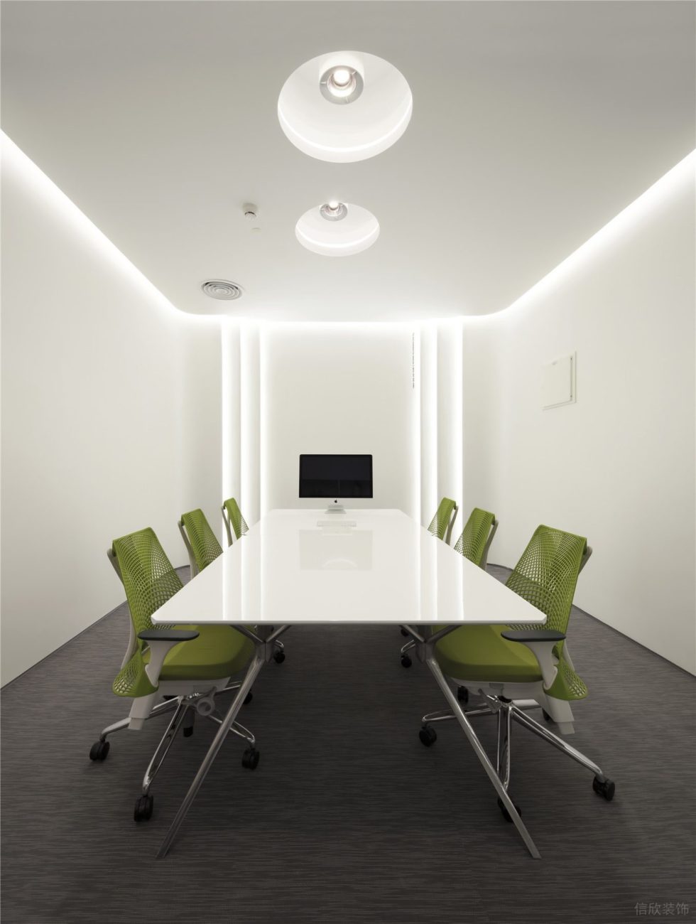 灰白色現(xiàn)代風辦公室裝修設計灰白色會議室 灰白色現(xiàn)代風辦公室裝修設計灰白色會議室