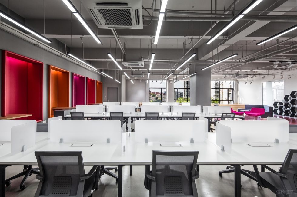 混搭時尚工業(yè)風辦公室裝修設計白色工作臺 混搭時尚工業(yè)風辦公室裝修設計白色工作臺