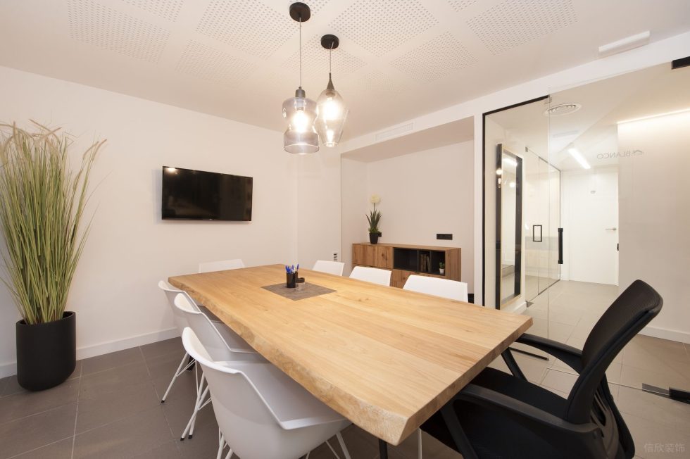 暖白色極簡風辦公室裝修設計暖白色會議室 暖白色極簡風辦公室裝修設計暖白色會議室