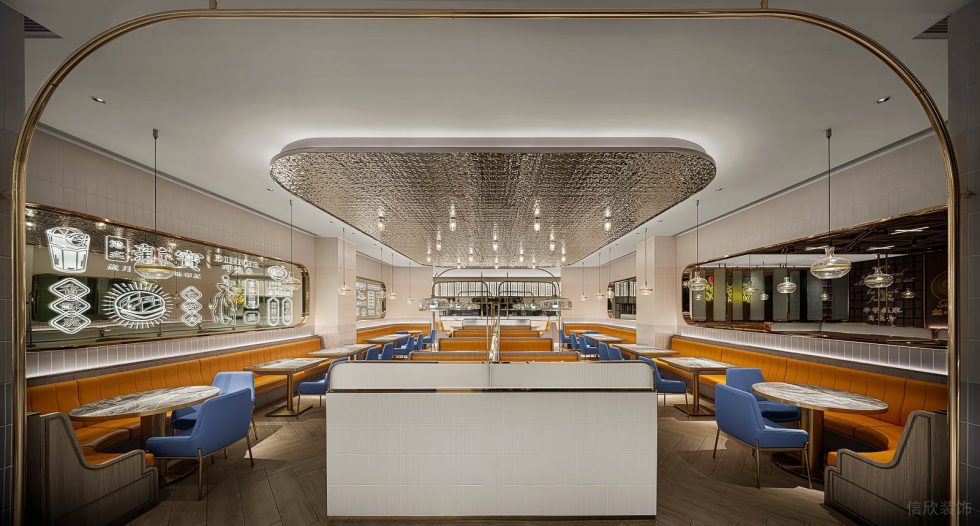 新潮輕奢港式餐廳水紋不銹鋼天花設(shè)計效果圖