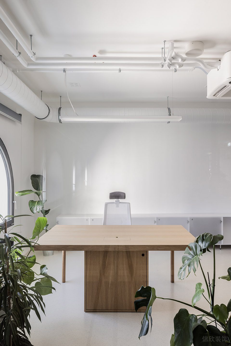 白色簡約自然風辦公室裝修設計白色系經理辦公室 白色簡約自然風辦公室裝修設計白色系經理辦公室