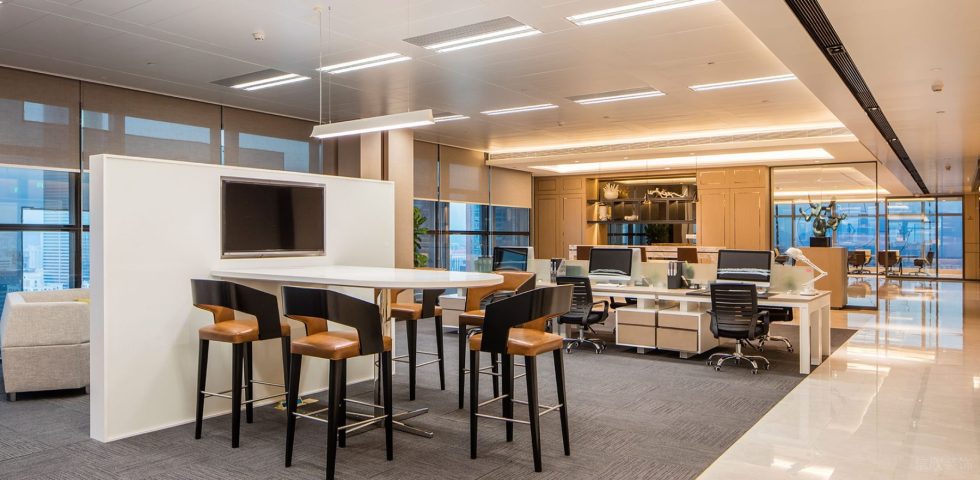 暖色調(diào)現(xiàn)代輕奢風辦公室裝修設(shè)計暖白色開放式辦公區(qū) 暖色調(diào)現(xiàn)代輕奢風辦公室裝修設(shè)計暖白色開放式辦公區(qū)