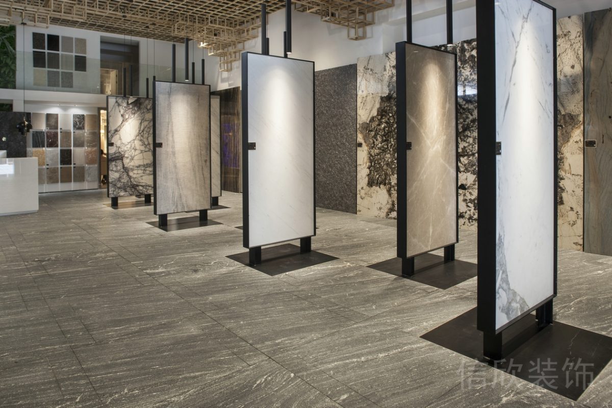 二樓產品展示區(qū)域開放式辦公室區(qū)域裝修設計